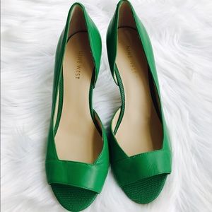 👠Nine West Green D'orsay Heels 👠